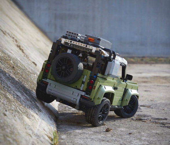 Lego Land Rover Defender with Working High and Low Range Gears ...