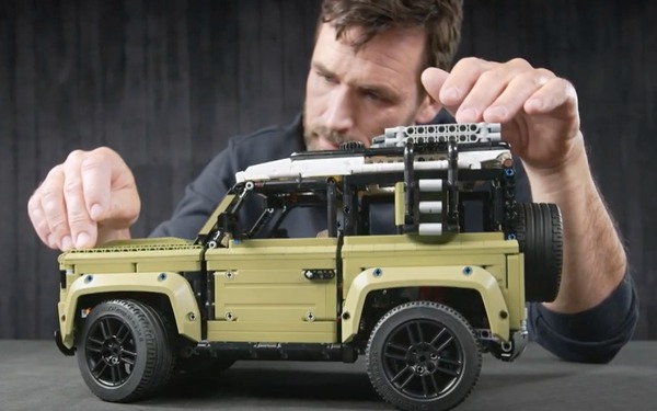 Lego Land Rover Defender with Working High and Low Range Gears ...